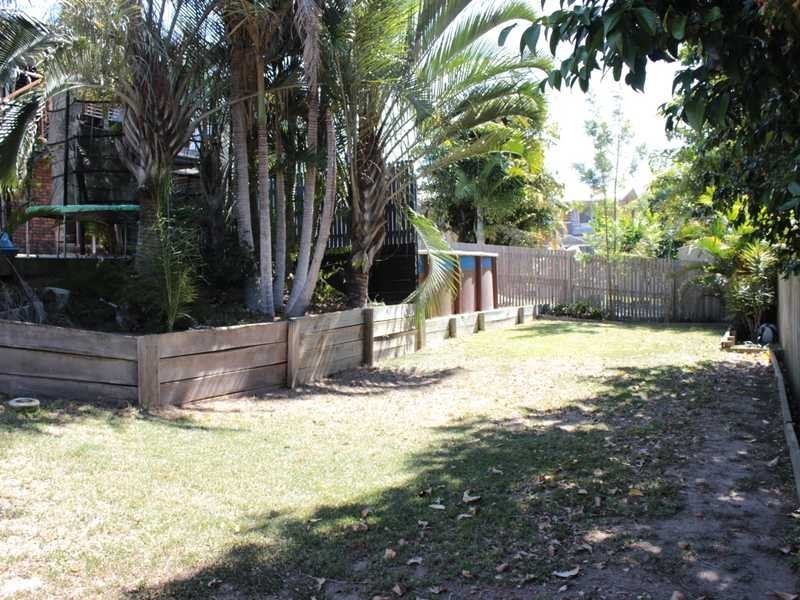 18 Lomandra Street, Boyne Island QLD 4680
