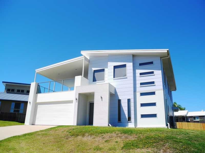 25 LIGHTHOUSE DRIVE, Boyne Island QLD 4680