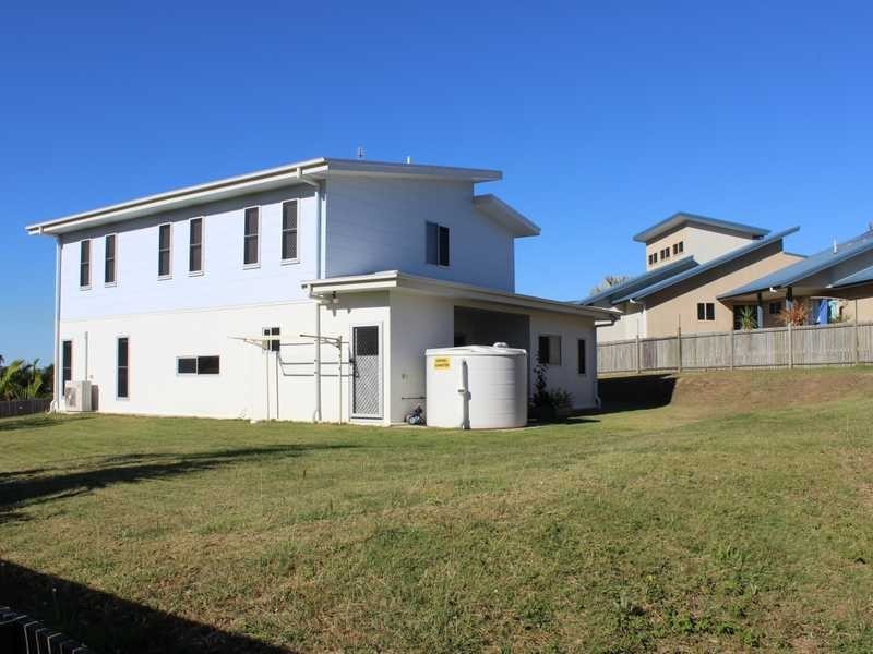 25 LIGHTHOUSE DRIVE, Boyne Island QLD 4680