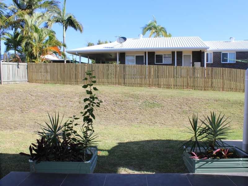 25 LIGHTHOUSE DRIVE, Boyne Island QLD 4680