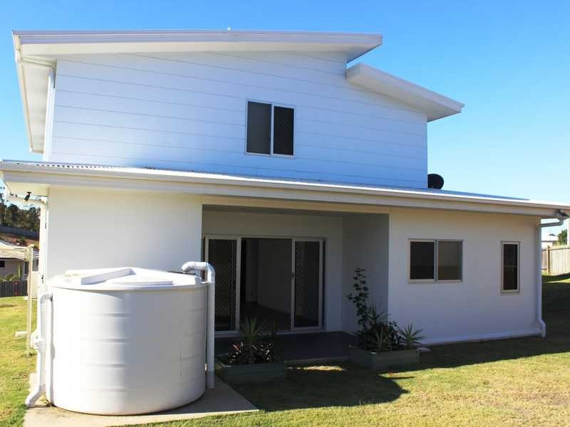 25 LIGHTHOUSE DRIVE, Boyne Island QLD 4680