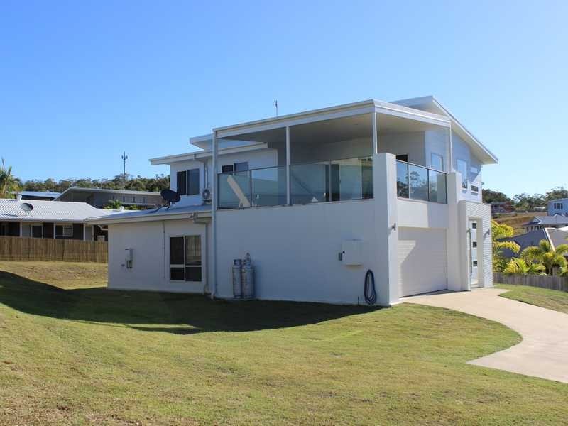 25 LIGHTHOUSE DRIVE, Boyne Island QLD 4680