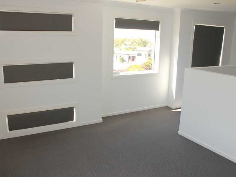 25 LIGHTHOUSE DRIVE, Boyne Island QLD 4680