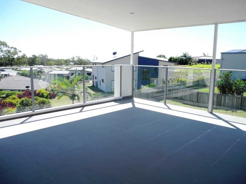 25 LIGHTHOUSE DRIVE, Boyne Island QLD 4680