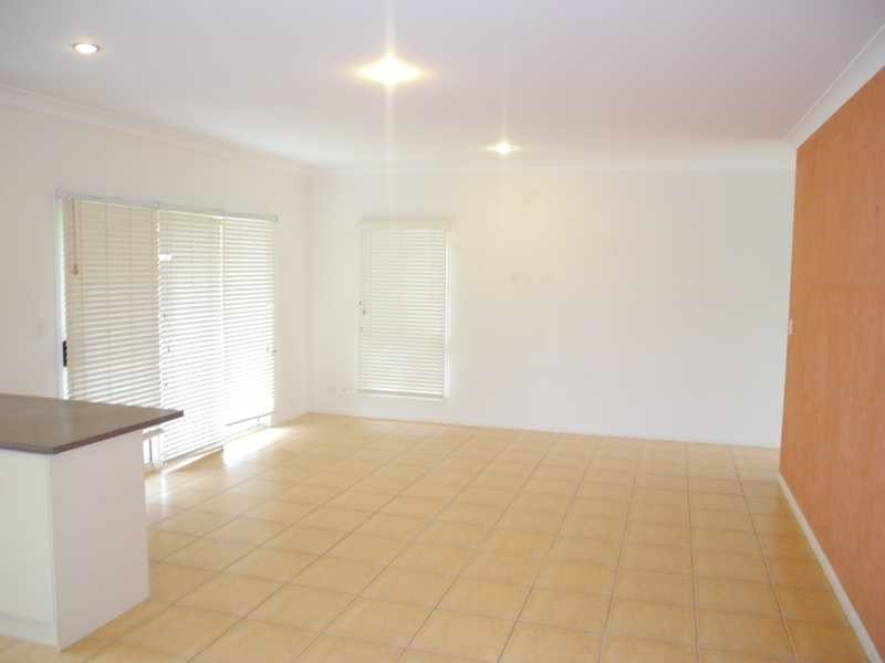 1 Viewpoint Way, New Auckland QLD 4680