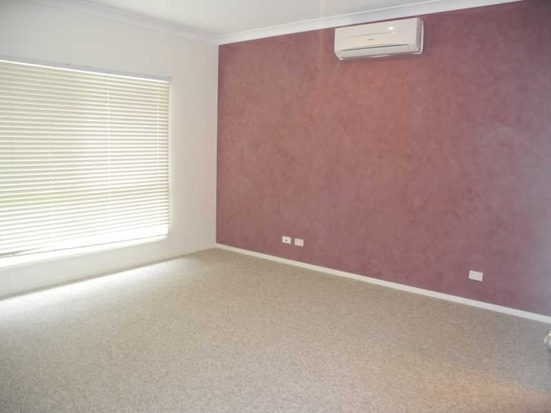 1 Viewpoint Way, New Auckland QLD 4680