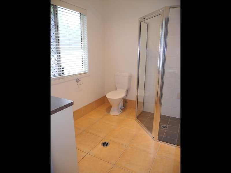 1 Viewpoint Way, New Auckland QLD 4680