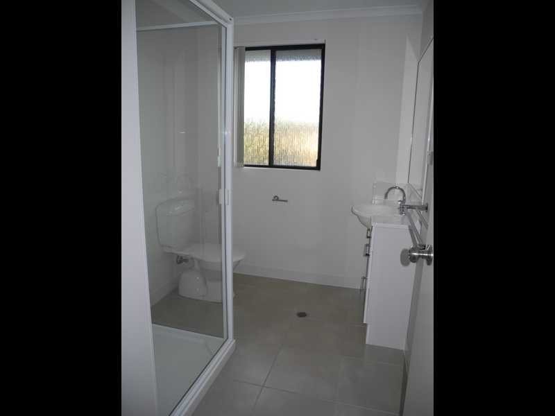 6/10 Arthur Street, Boyne Island QLD 4680