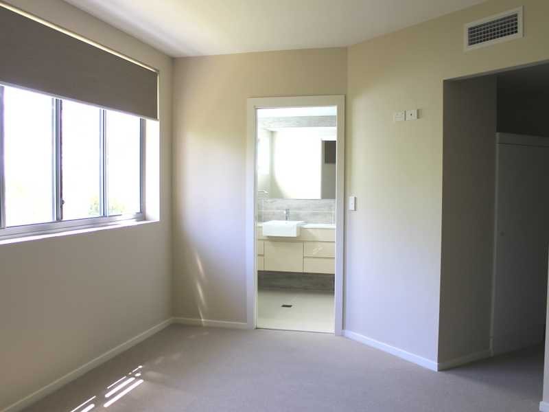 403/10 Wyndham Avenue, Boyne Island QLD 4680