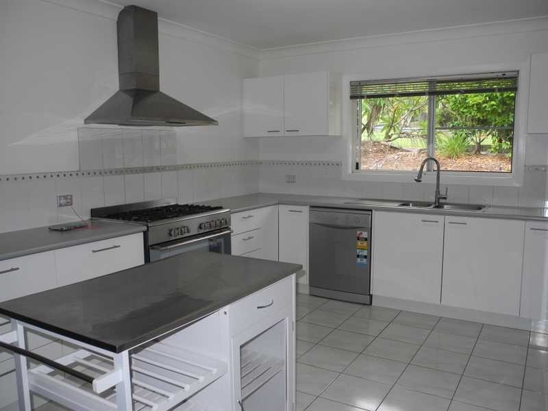 9 Panorama Circuit, Benaraby QLD 4680