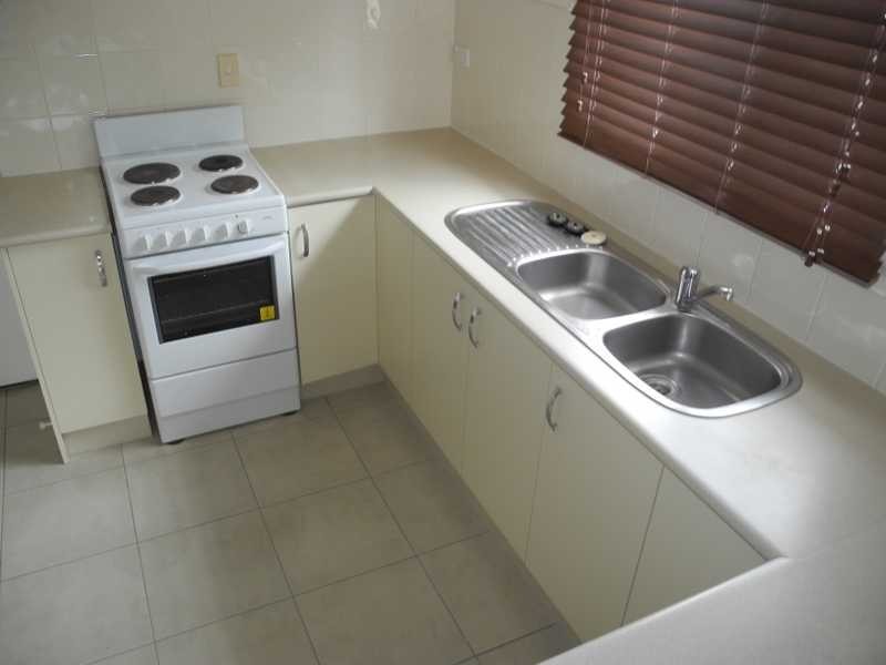 2/23 Wedge Street, Tannum Sands QLD 4680