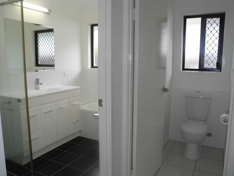 36 BAUHINIA STREET, Boyne Island QLD 4680