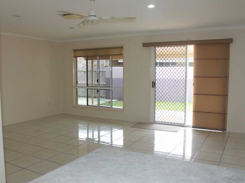 1/24 RICHARD STREET, Boyne Island QLD 4680