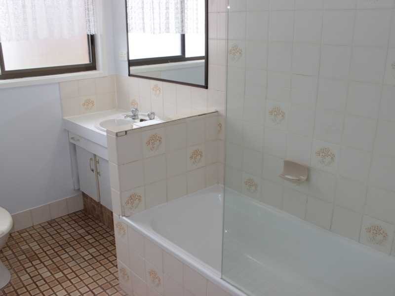 2/48 Katandra Street, Boyne Island QLD 4680