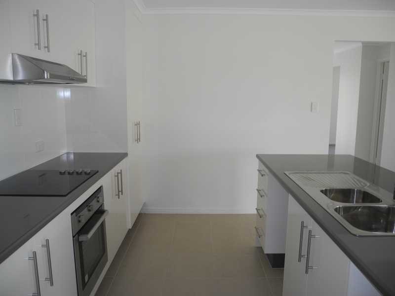19 JEANA CLOSE, Boyne Island QLD 4680