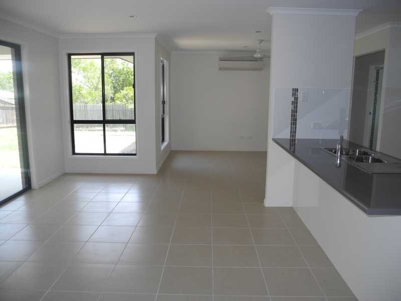 19 JEANA CLOSE, Boyne Island QLD 4680
