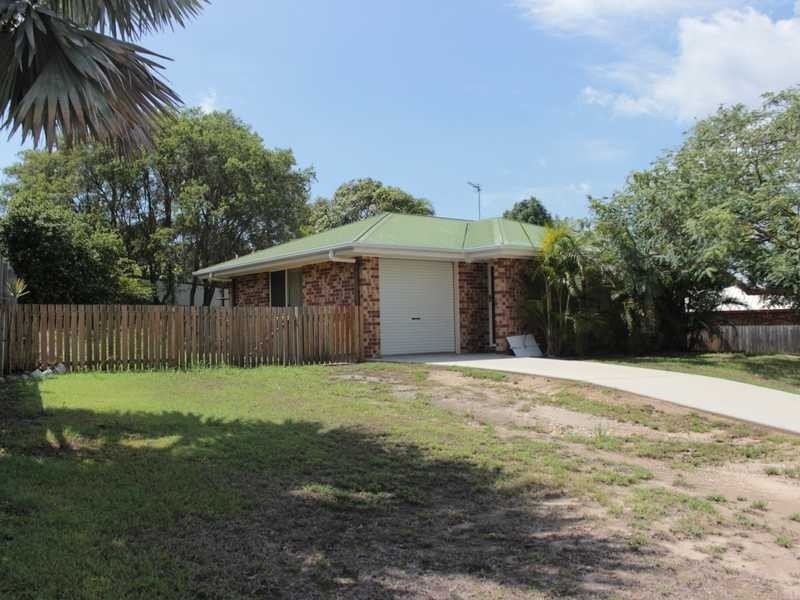 16 CURTIS STREET, Boyne Island QLD 4680