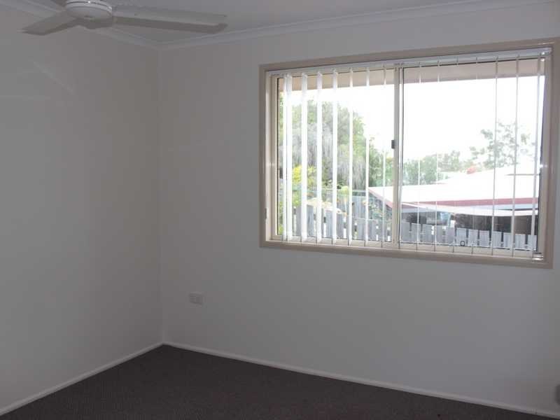 16 CURTIS STREET, Boyne Island QLD 4680