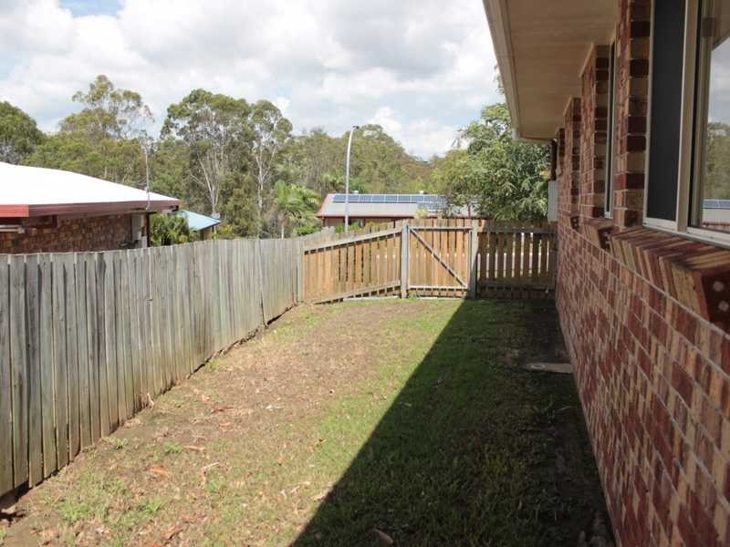 16 CURTIS STREET, Boyne Island QLD 4680