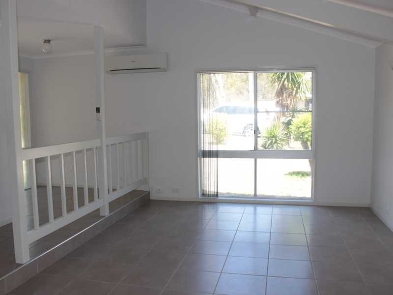 22 CENTENARY DRIVE, Boyne Island QLD 4680