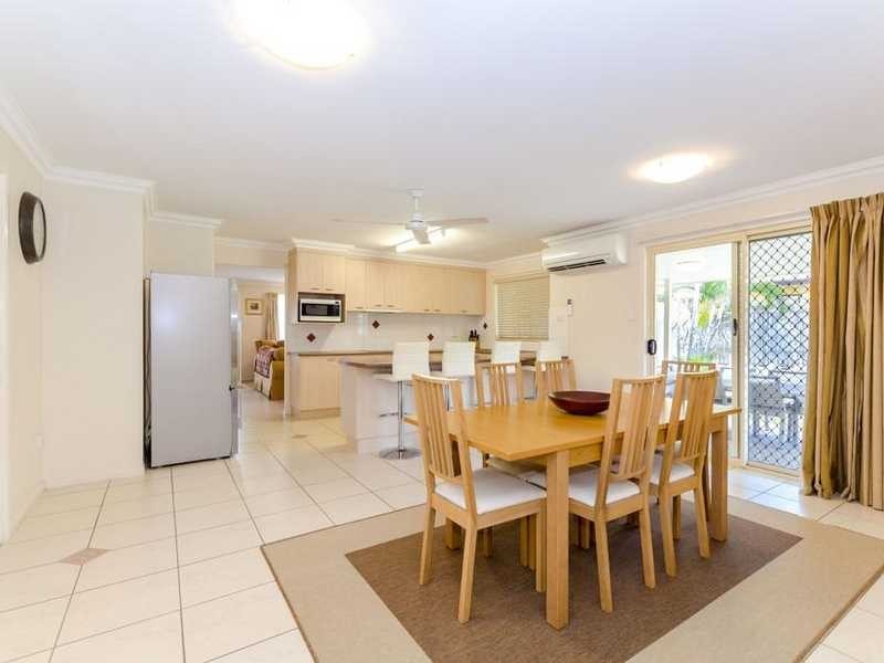 6 PRYDE STREET, Tannum Sands QLD 4680