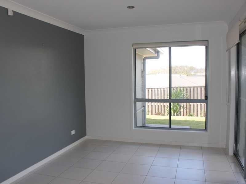 2/11 WABBY STREET, Boyne Island QLD 4680