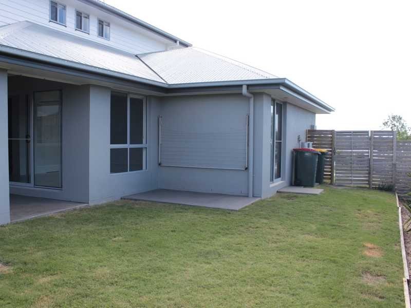 2/11 WABBY STREET, Boyne Island QLD 4680