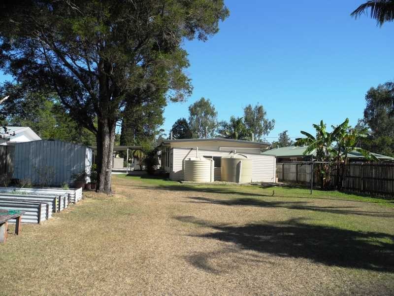 6 KENT STREET, Bororen QLD 4678
