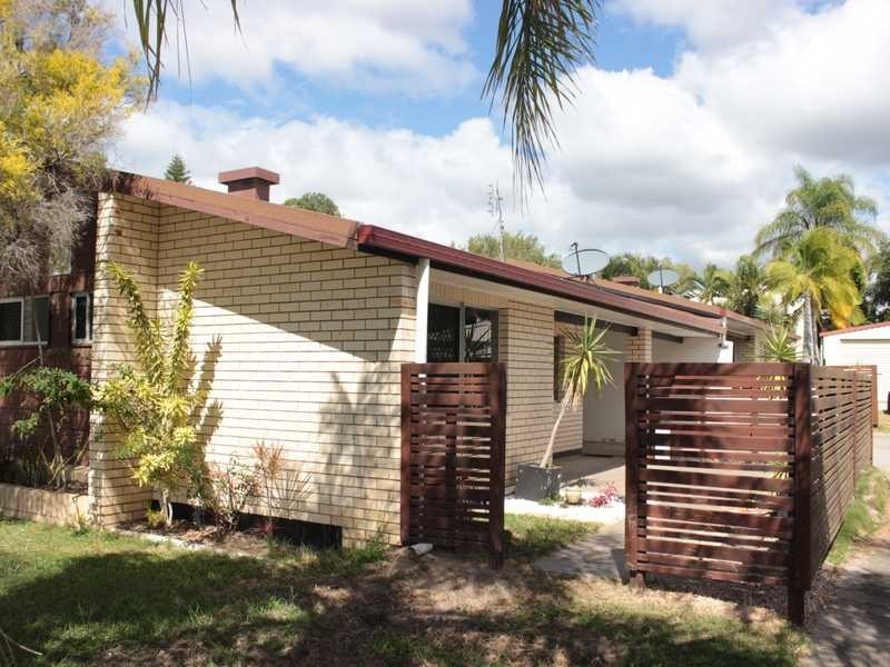 1/15 CARINYA DRIVE, Clinton QLD 4680