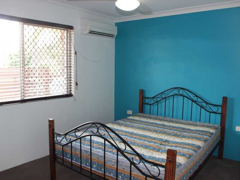 1/15 CARINYA DRIVE, Clinton QLD 4680