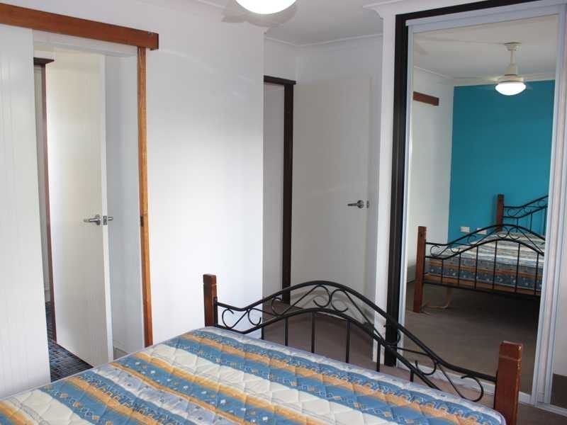 1/15 CARINYA DRIVE, Clinton QLD 4680