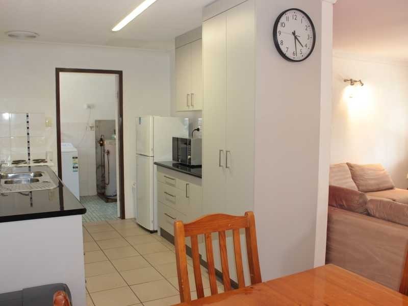 1/15 CARINYA DRIVE, Clinton QLD 4680