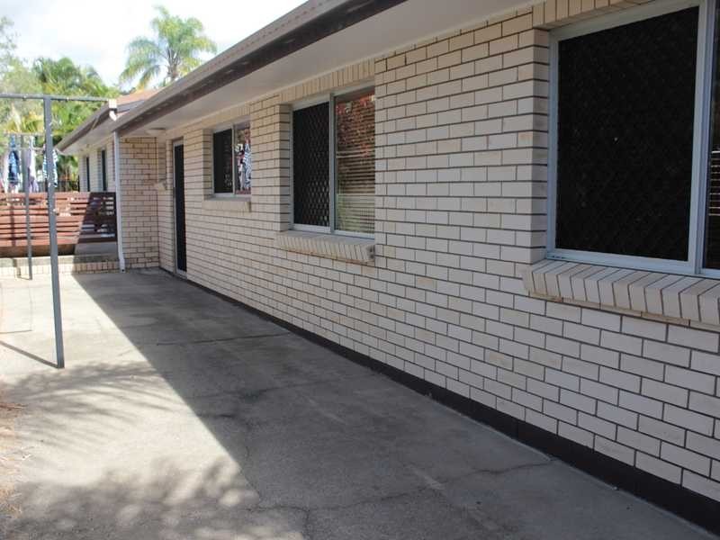 1/15 CARINYA DRIVE, Clinton QLD 4680