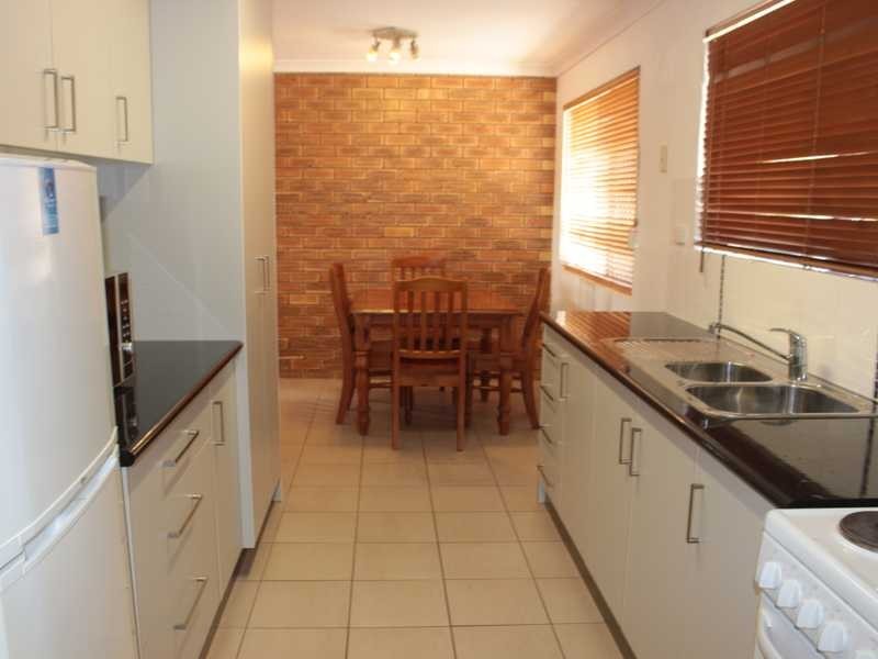 1/15 CARINYA DRIVE, Clinton QLD 4680