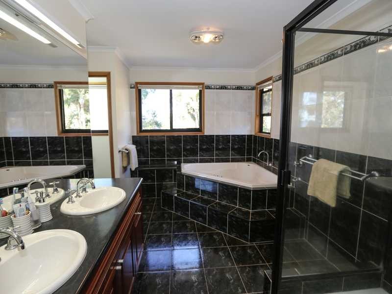 5 CREEK ROAD, Tannum Sands QLD 4680