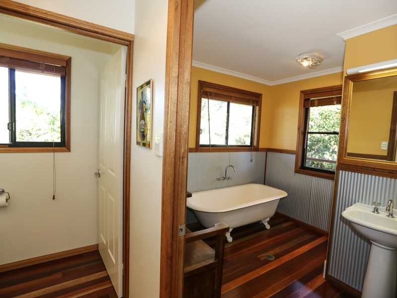 5 CREEK ROAD, Tannum Sands QLD 4680
