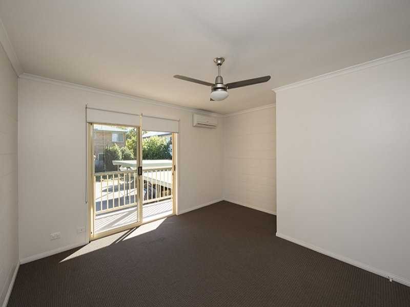 2/6 HAMPTON DRIVE, Tannum Sands QLD 4680