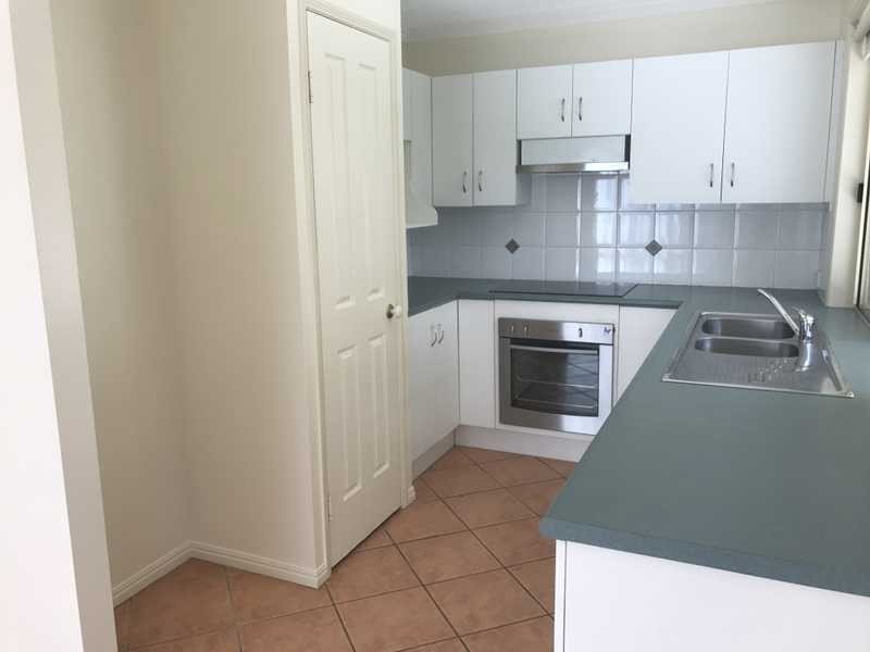 2/6 Parkside Street, Tannum Sands QLD 4680