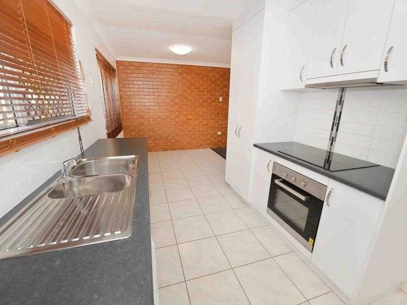 15 CARINYA DRIVE, Clinton QLD 4680