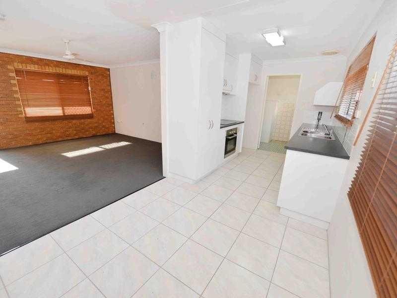 15 CARINYA DRIVE, Clinton QLD 4680