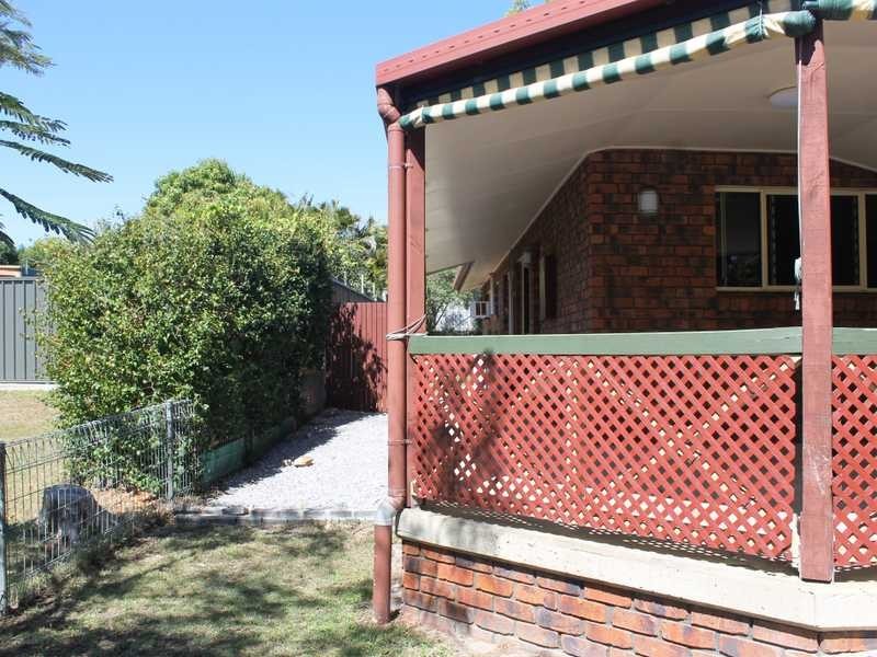 1/12 Chapple court, Boyne Island QLD 4680