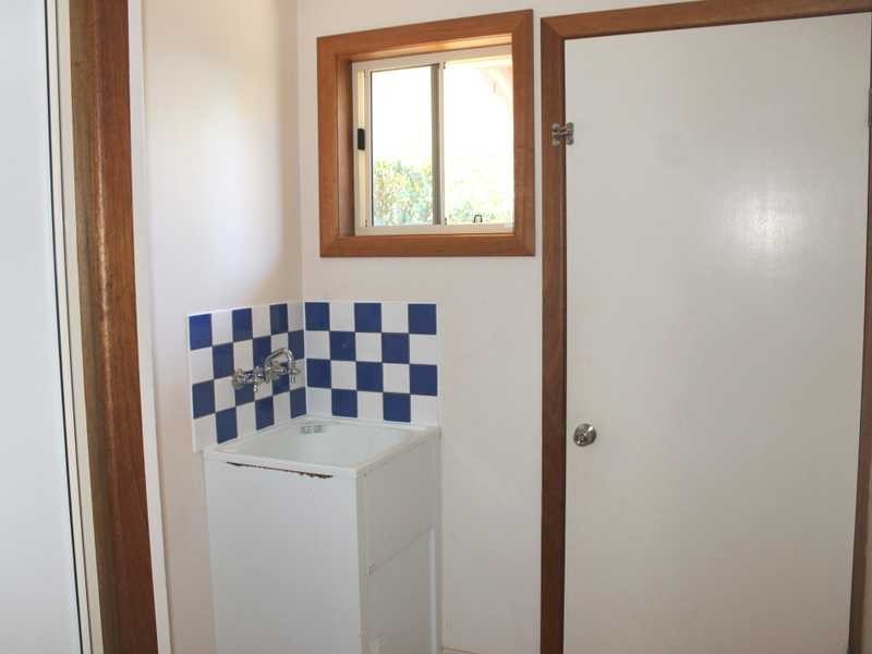 1/12 Chapple court, Boyne Island QLD 4680