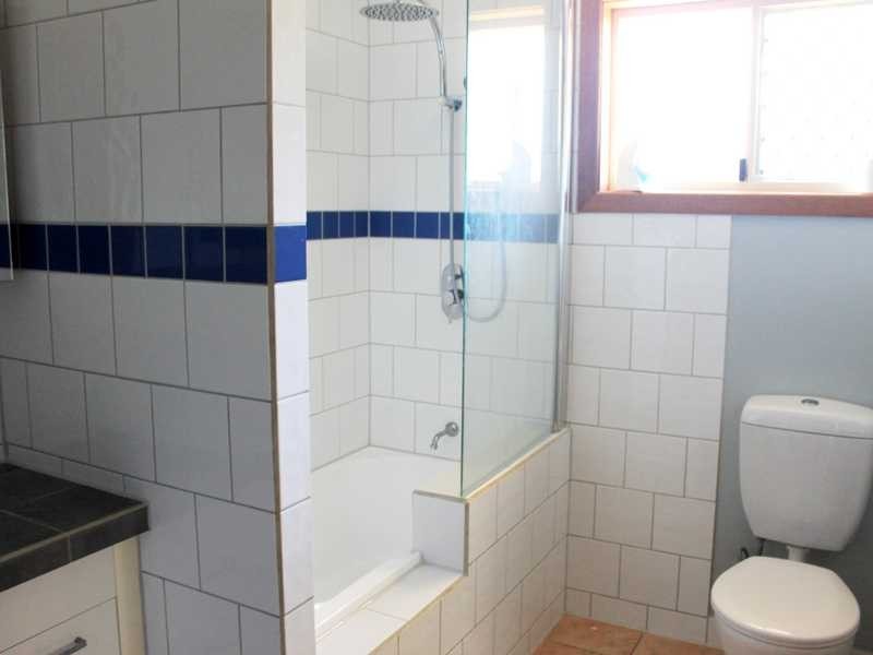 1/12 Chapple court, Boyne Island QLD 4680