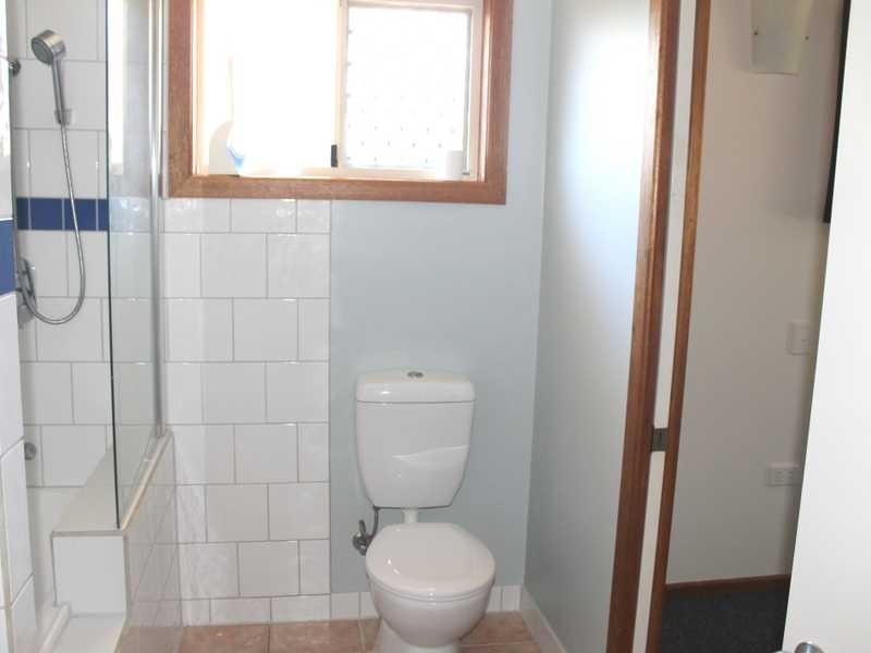 1/12 Chapple court, Boyne Island QLD 4680