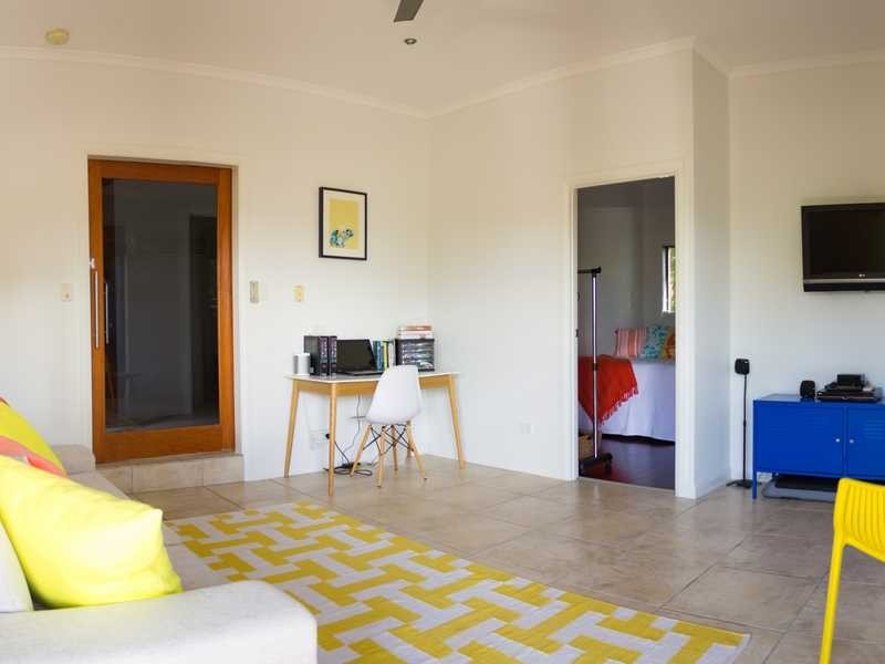 37 WYNDHAM AVENUE, Boyne Island QLD 4680