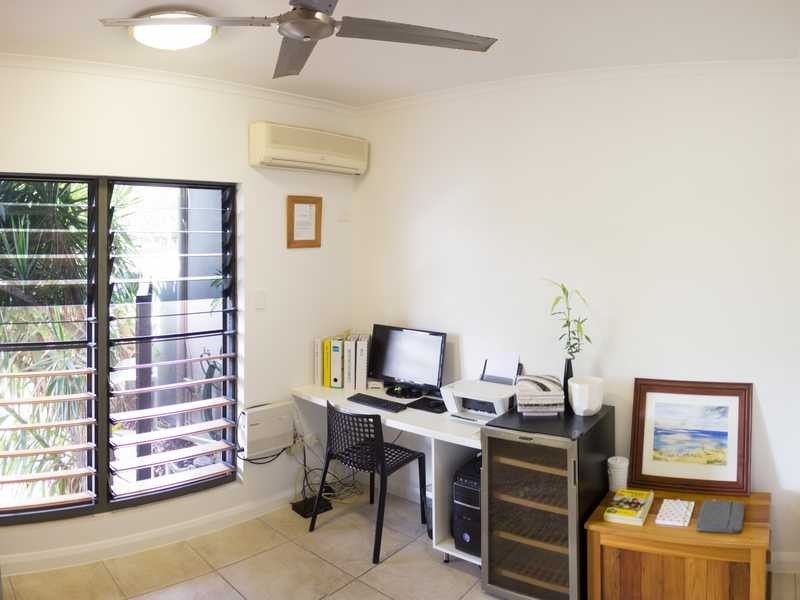 37 WYNDHAM AVENUE, Boyne Island QLD 4680