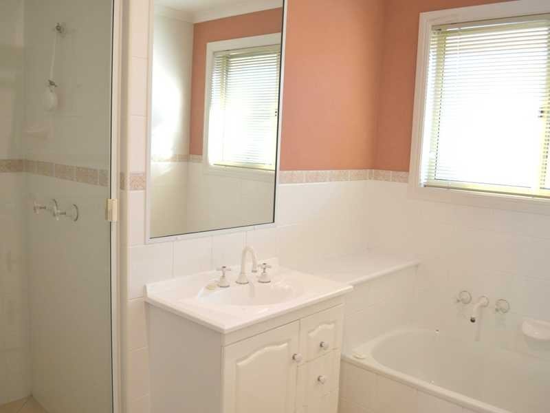 4 CAPSTAN PLACE, Tannum Sands QLD 4680