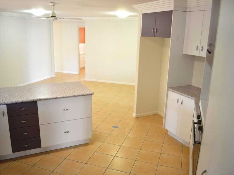 4 CAPSTAN PLACE, Tannum Sands QLD 4680