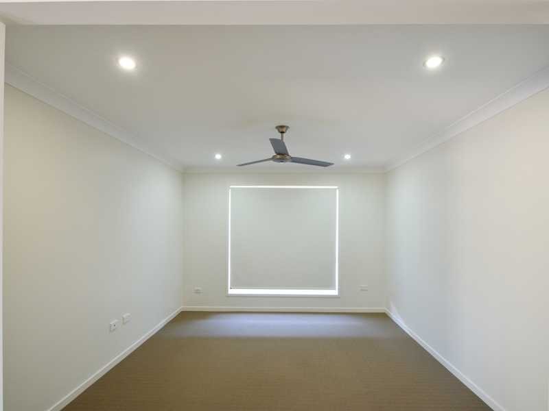 9 LENTHALL STREET, Boyne Island QLD 4680