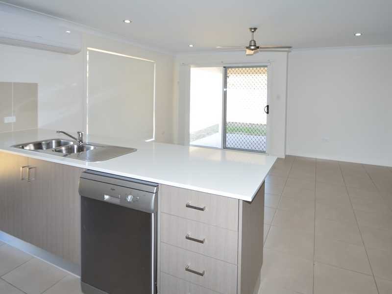 9 LENTHALL STREET, Boyne Island QLD 4680